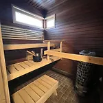 别墅 Nordic In With A Private Sledding Hill, Sauna & Cozy Family *