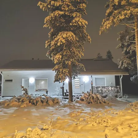 Villa Nordic Villa In Rovaniemi With A Private Sledding Hill, Sauna & Cozy Family Stay *