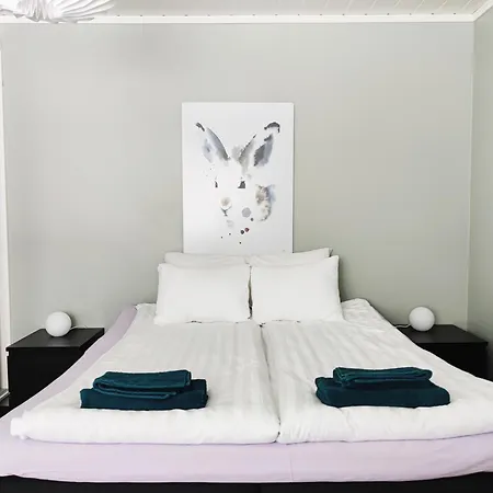 Villa Nordic Villa In Rovaniemi With A Private Sledding Hill, Sauna & Cozy Family Stay *