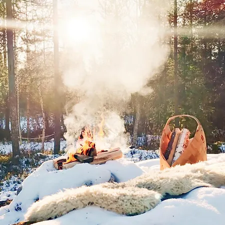 Villa Nordic With Private Sledding Hill And Fire Pit Rovaniemi