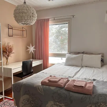 Nordic Villa In Rovaniemi With A Private Sledding Hill, Sauna & Cozy Family Stay Villa *