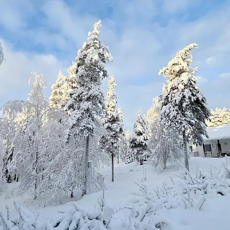 Huvilat Nordic In With A Private Sledding Hill, Sauna & Cozy Family