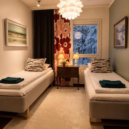 Nordic In With A Private Sledding Hill, Sauna & Cozy Family Villa *
