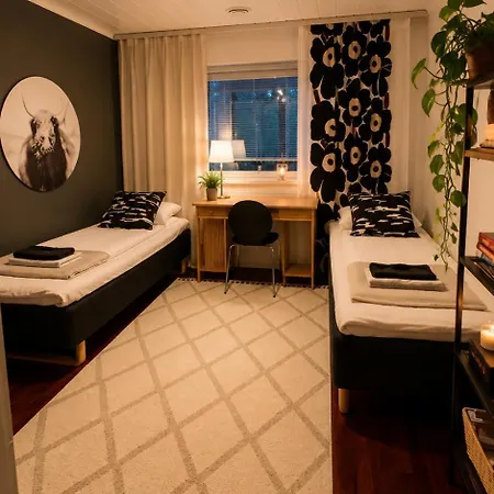Nordic In With A Private Sledding Hill, Sauna & Cozy Family Villa Rovaniemi