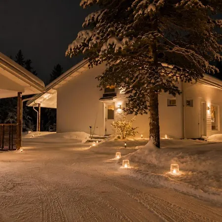 Nordic In With A Private Sledding Hill, Sauna & Cozy Family Rovaniemi