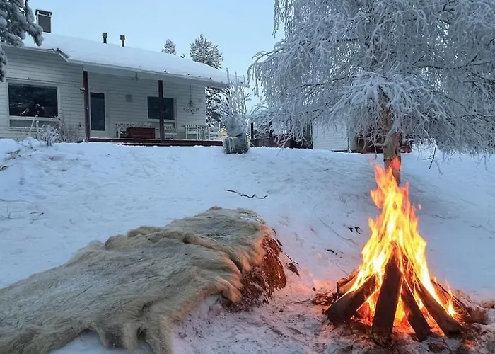 Nordic In With A Private Sledding Hill, Sauna & Cozy Family Rovaniemi